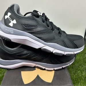 Under Armour Stride 6   Brand new with the box. Size 9